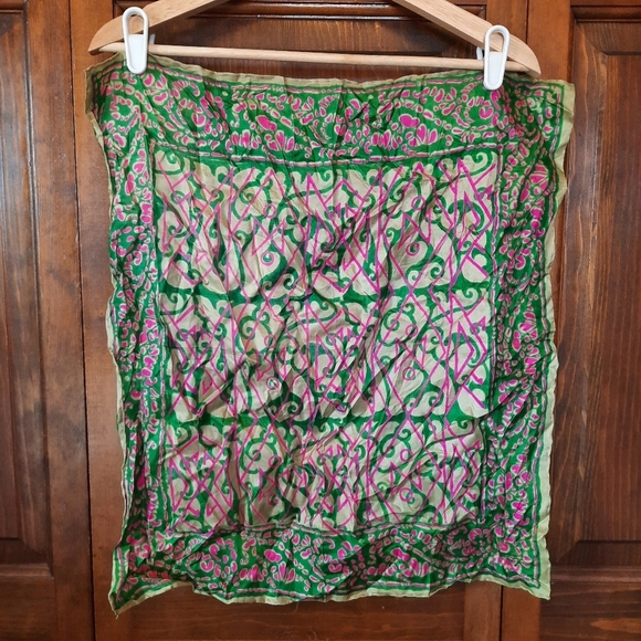 Vintage Hand Woven 100% Silk Made In India Green Pink Square Scarf Handkerchief - Picture 2 of 7